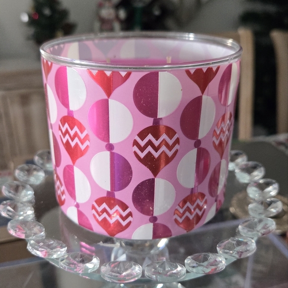 North Pole Punch Pink Bath and Body Works Candle - Picture 4 of 5